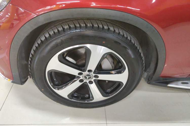 Used Mercedes-Benz GLC 2018 GLC 260 4MATIC Luxury Model
