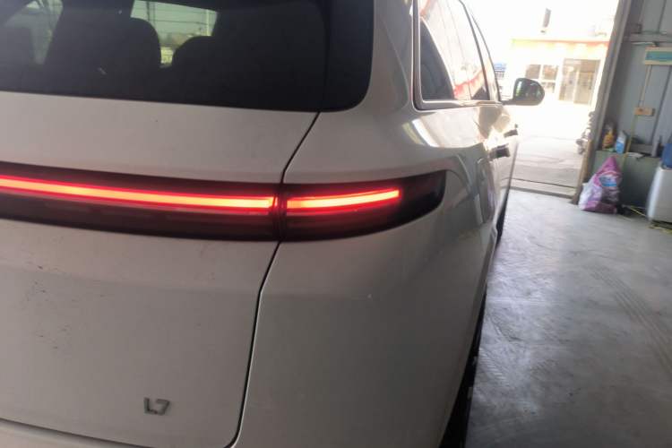 Used Li Auto L7 2023 Air model
