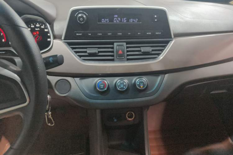 Used Baojun 310W 2017 1.5L Manual Comfort Model China V Standard