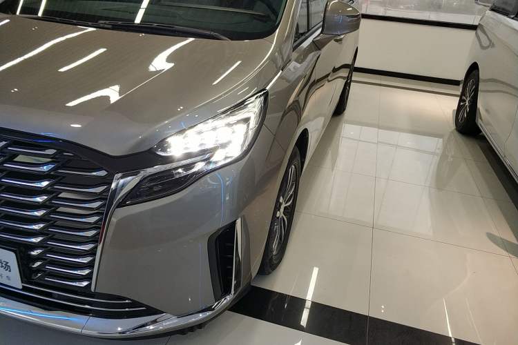 Used Buick GL8 2023 ES Lu Zun Comfort Model