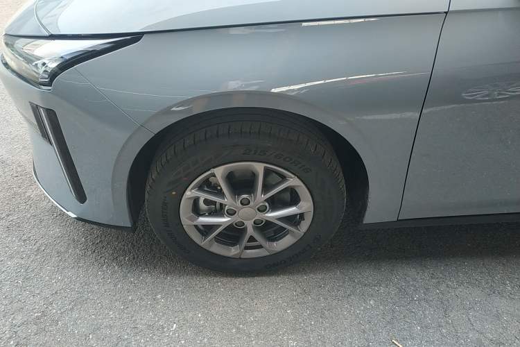 Used  L6 2025 EM-i 60km Launch Edition
