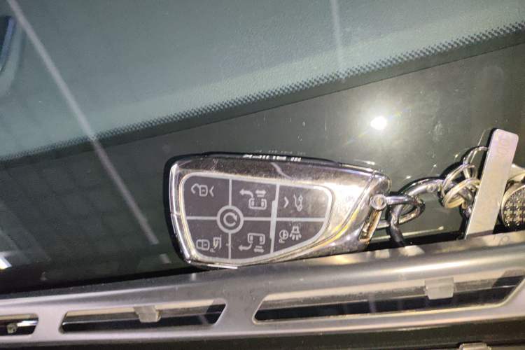 Used Buick GL8 2025 Lu Zun Deluxe Edition