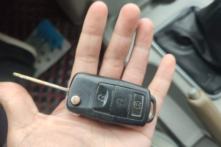 Used FORTHING Lingzhi 2016 M3 1.6L 7-Seater Comfort Model China IV Standard