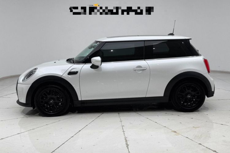 Used  MINI 2023 1.5T ONE
