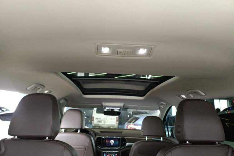 Used Volkswagen Viloran 2020 330TSI Business Edition
