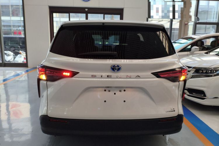 Used Toyota Sienna 2021 2.5L Hybrid Comfort Edition
