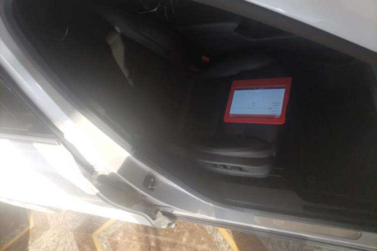 Used Cadillac XT4 2018 28T Two-Wheel Drive Leading Sport Model
