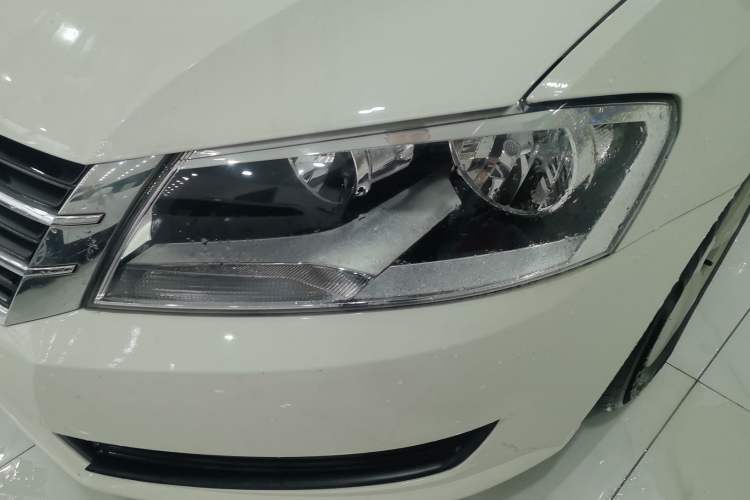 Used Volkswagen Lavida 2013 Revised Classic 1.6L Automatic Fashion Edition
