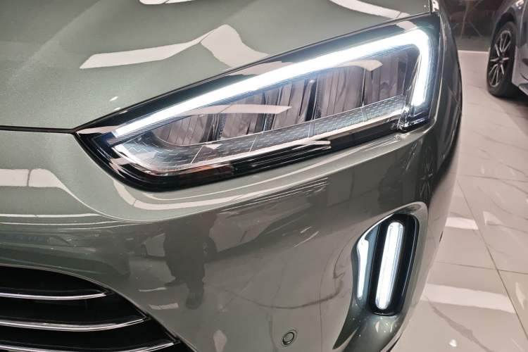 Used Hima AITO M5 2022 Range-Extended Rear-Drive Standard Version
