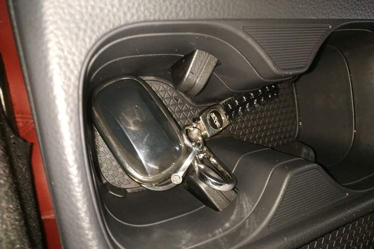 Used Honda CR-V 2023 240TURBO Two-Wheel-Drive Luxury Version 5 Seats
