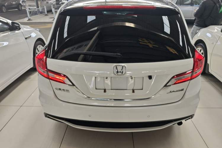 Used Honda Jade 2017 1.8L Automatic Classic Edition 5 seats
