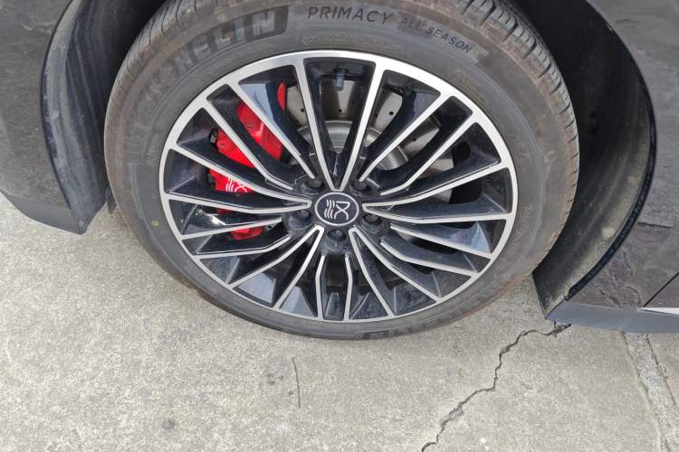 Used BYD Han 2025 EV with 701 km of Laser Radar-Enabled Intelligent Driving
