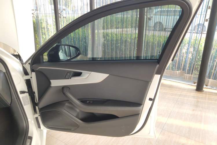 Used Audi A4L 2020 40 TFSI Luxury Prestige Edition
