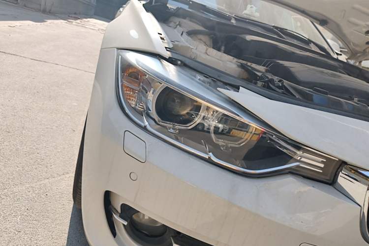 Used BMW 3 Series 2014 320Li Fashion Model
