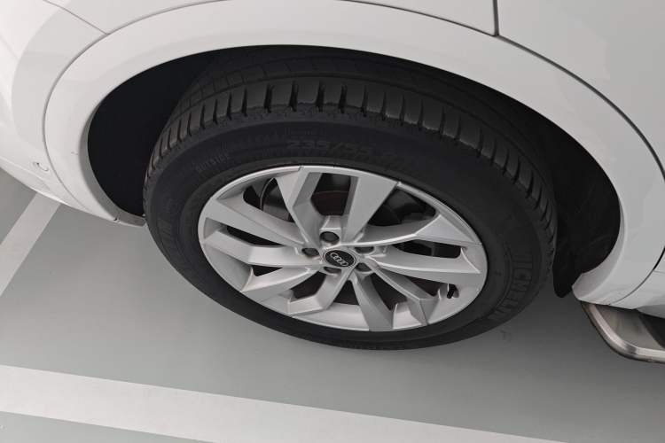 Used Audi Q5L 2022 40T Luxury Dynamic Model
