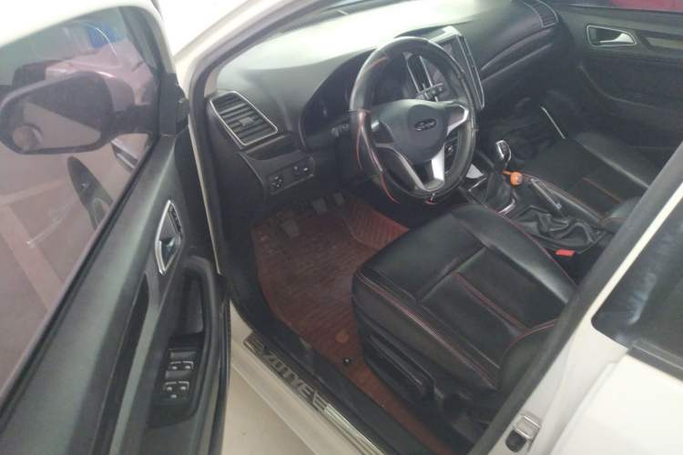 Used Zotye Z360 2017 1.5L Manual Luxury Model
