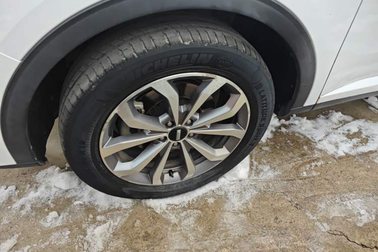 Used Wey VV6 2018 2.0T Two-Wheel-Drive Ultra-Luxury Version China V Standard
