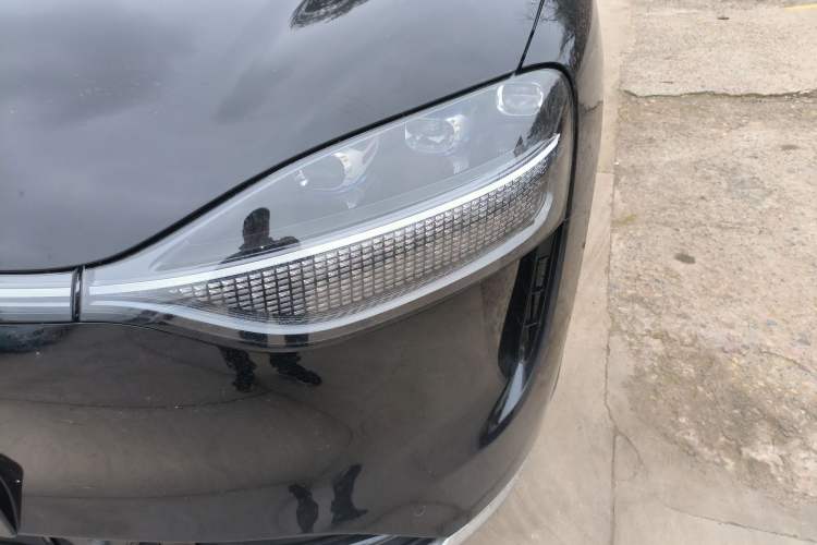 Used Hima AITO M9 2024 Range-Extended Ultra Version 52 kWh 6-Seater Model
