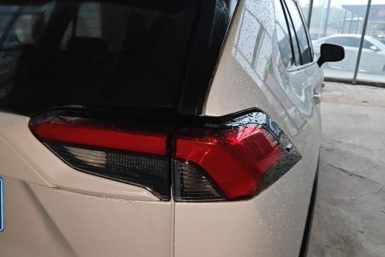 Used Toyota RAV4 2022 2.0L CVT Two-Wheel Drive Fashion Plus Edition
