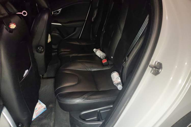 Used Volvo V40 2015 1.6T Zhiyi Edition
