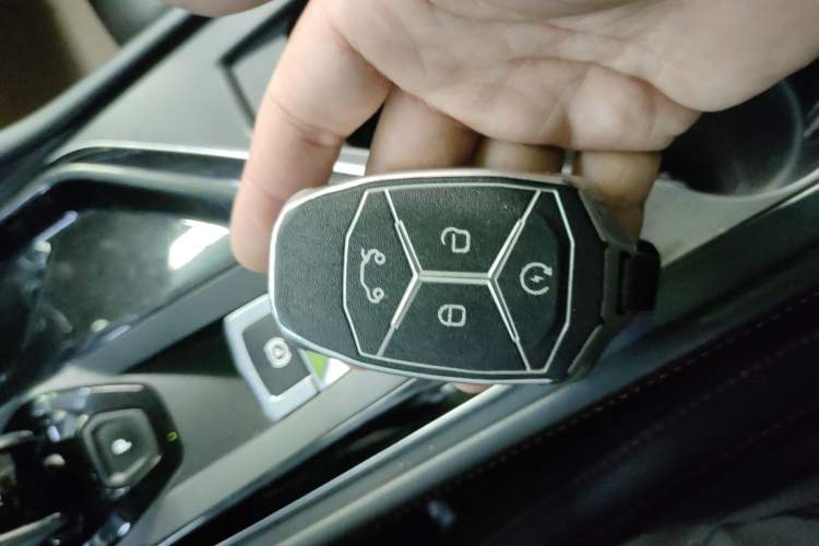 Used Lynk & Co 02 2022 1.5T DCT Shine Pro
