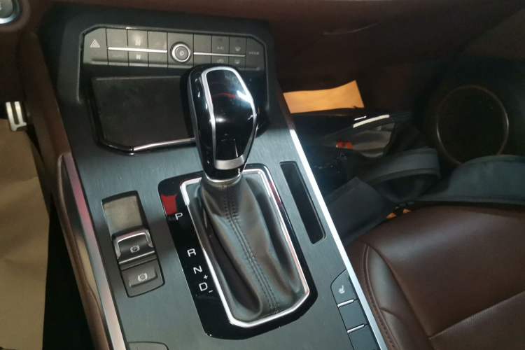 Used Wey VV5 2019 Upgraded Model 2.0T Two-Wheel Drive Ultra-Luxury Version China V Standard