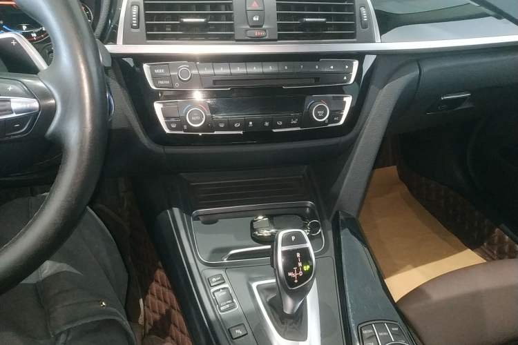 Used BMW 3 Series 2018 320Li Leading Model M Sport Package
