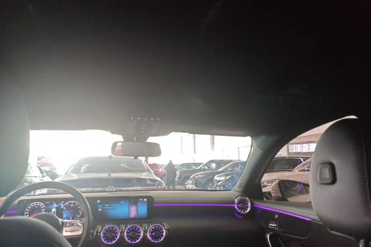 Used Mercedes-Benz A-Class 2022 Revised Version A 200 L Sport Sedan Fashionable Style
