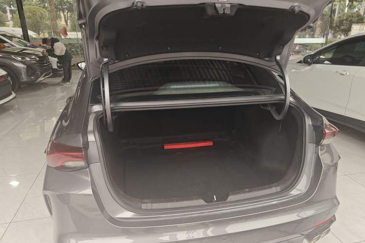 Used GAC Trumpchi EMPOW 2021 270T DCT J16 Version