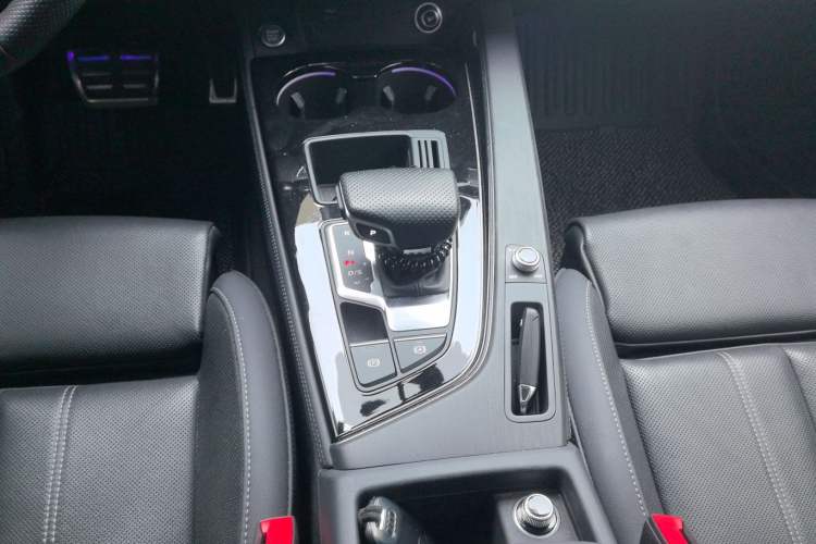 Used Audi A4L 2024 40 TFSI Luxury Dynamic Edition