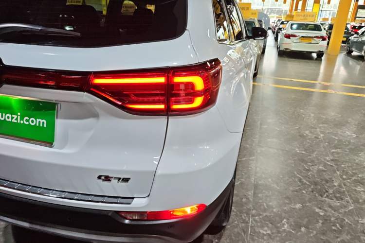 Used Changan CS75 2022 Blue Whale Edition 1.5T DCT Prestige Model
