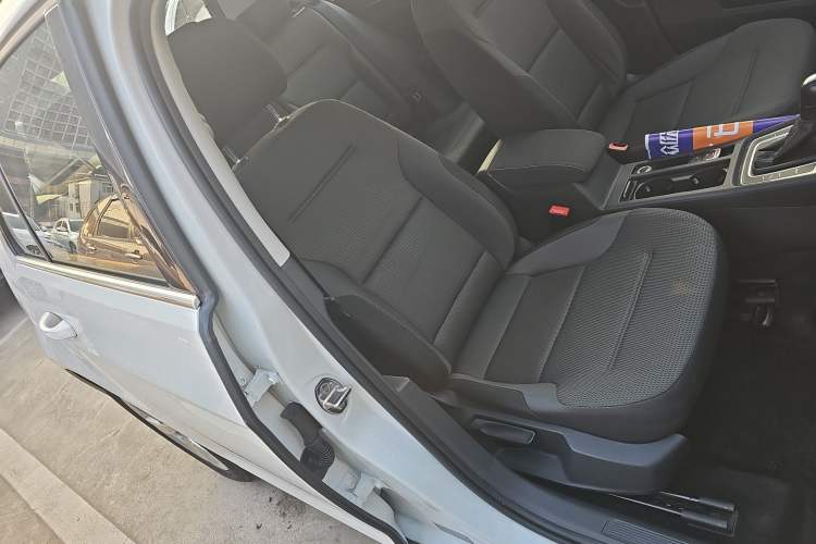 Used Volkswagen Golf 2017 230TSI Automatic Comfort Edition – Celebrating Milestone of One Million Units
