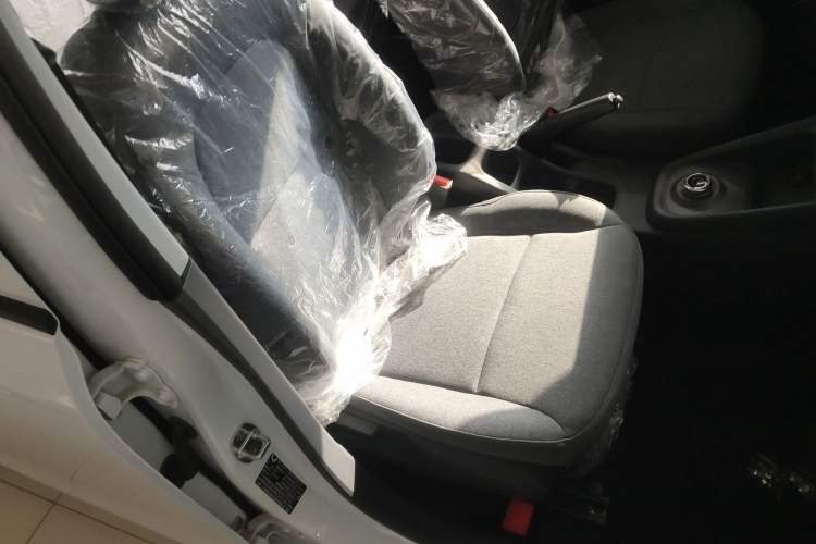 Used Wuling Hongguang New Energy 2025 Extended-Range Hybrid 50 km Utility Version
