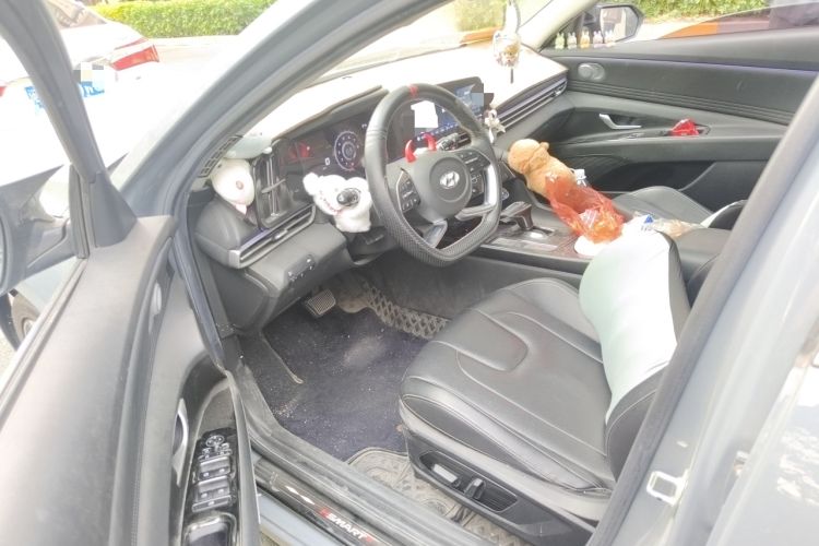 Used Hyundai Elantra 2021 1.5L CVT LUX Prestige Edition
