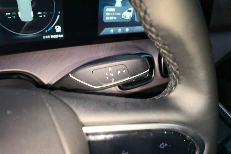 Used Chery Tiggo 9 C-DM 2025 1.5T 106KM Ultra-Comfort Edition 5 Seats Lithium-NMC