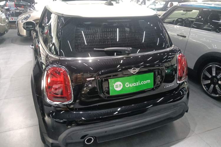 Used  MINI 2022 1.5T COOPER Classic Edition
