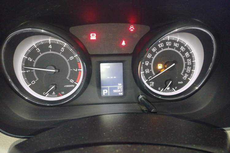 Used Suzuki Kizashi 2011 2.4L Two-Wheel Drive CVT Standard Edition
