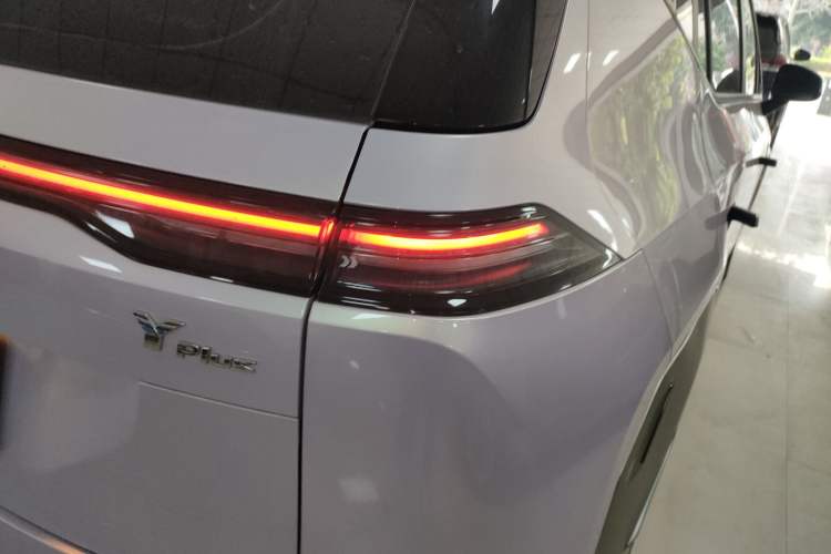 Used AION Y 2023 Younger