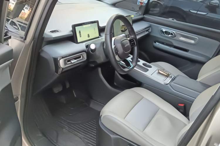 Used AION Y 2023 Younger
