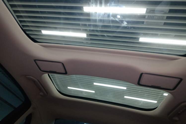 Used Mercedes-Benz E-Class 2023 Facelift E 260 L
