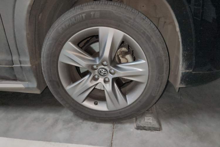 Used Toyota Highlander 2018 2.0T Four-Wheel Drive Prestige Version 7 Seats China VI Standard