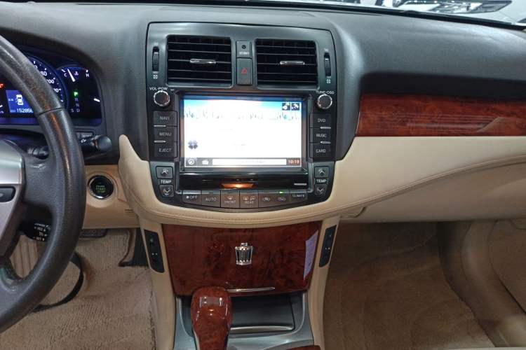 Used Toyota Crown 2012 2.5L Royal Leather Edition
