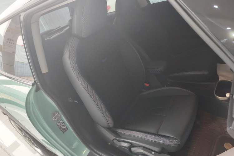 Used  MINI 2025 1.5T COOPER Classic Edition
