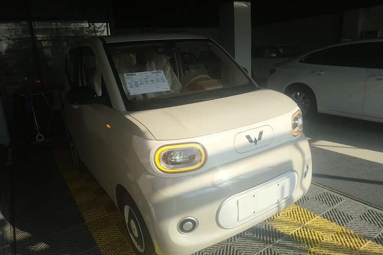 Used Wuling Hongguang MINIEV 2024 3rd Generation 215km Youth Edition

