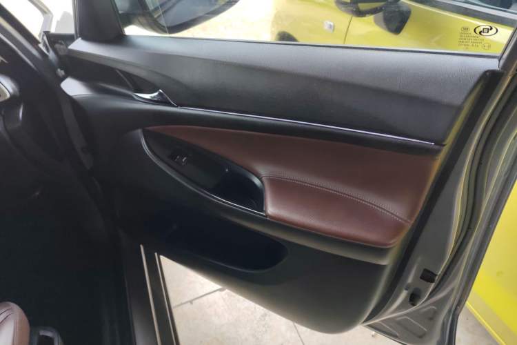 Used Buick GL6 2019 18T 6-Seater Connected Luxury Version China V Standard