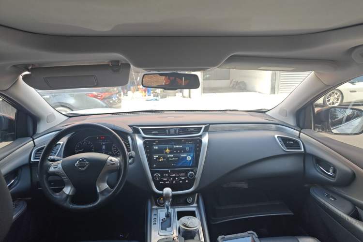 Used Nissan Murano 2019 2.5L XL Two-Wheel Drive Smart Connect Luxury Edition China VI Standard