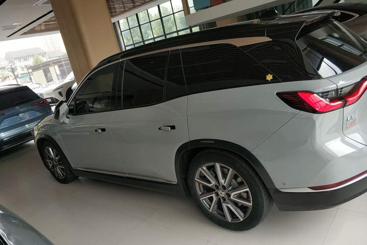 Used Nio ES8 2020 415 km Range 6-Seater Version