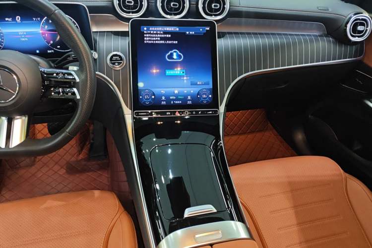 Used Mercedes-Benz GLC 2023 GLC 300 L 4MATIC Dynamic Edition 5-seater
