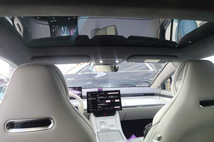 Used Hima Luxeed S7 2025 785 km Ultra
