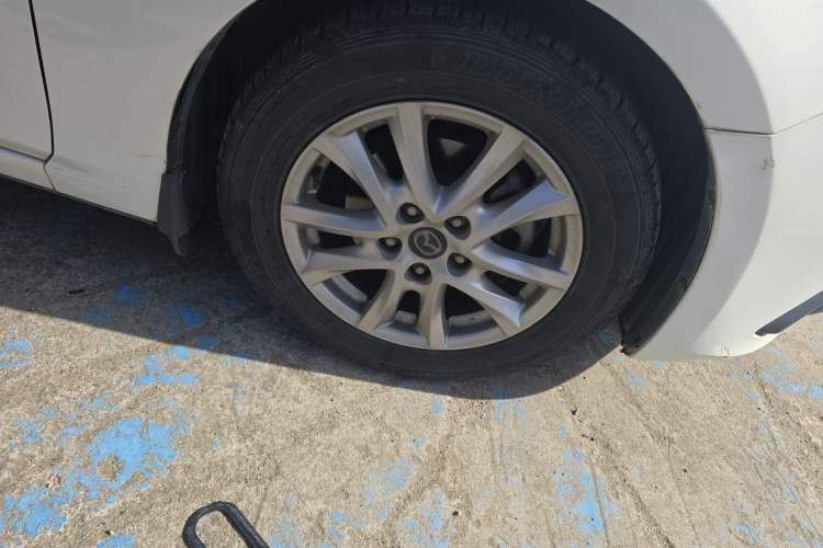 Used Mazda Mazda 3 Axela 2014 Sedan 1.5L Automatic Comfort Model
